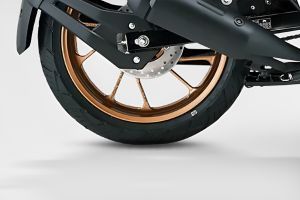 Rear Tyre View of FZ-X Hybrid