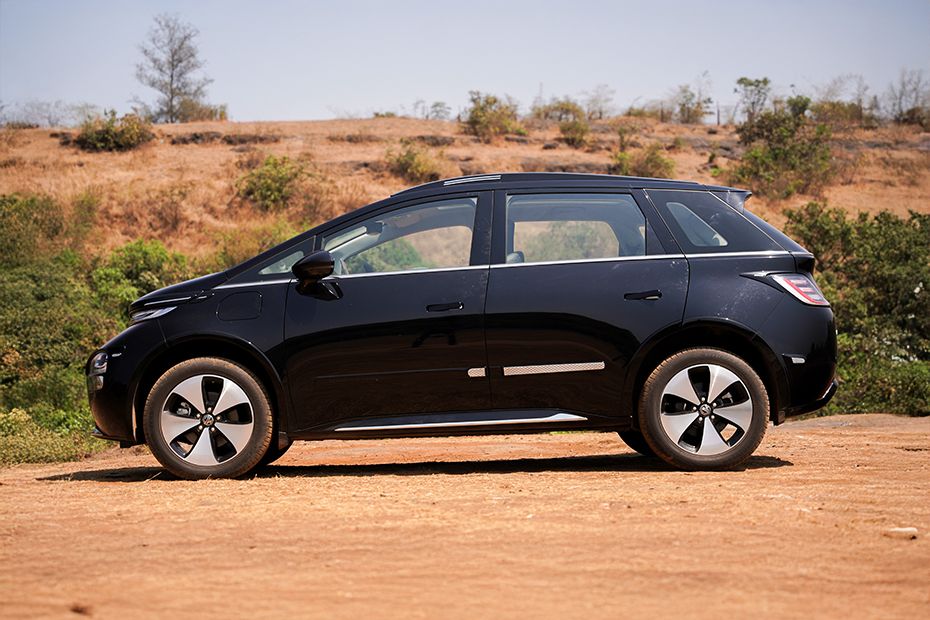 Side view Image of Windsor EV