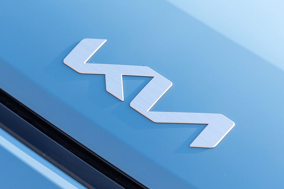 Side view Image of Syros