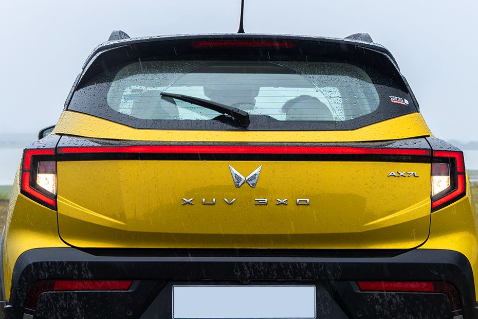 Tail lamp Image of XUV 3XO