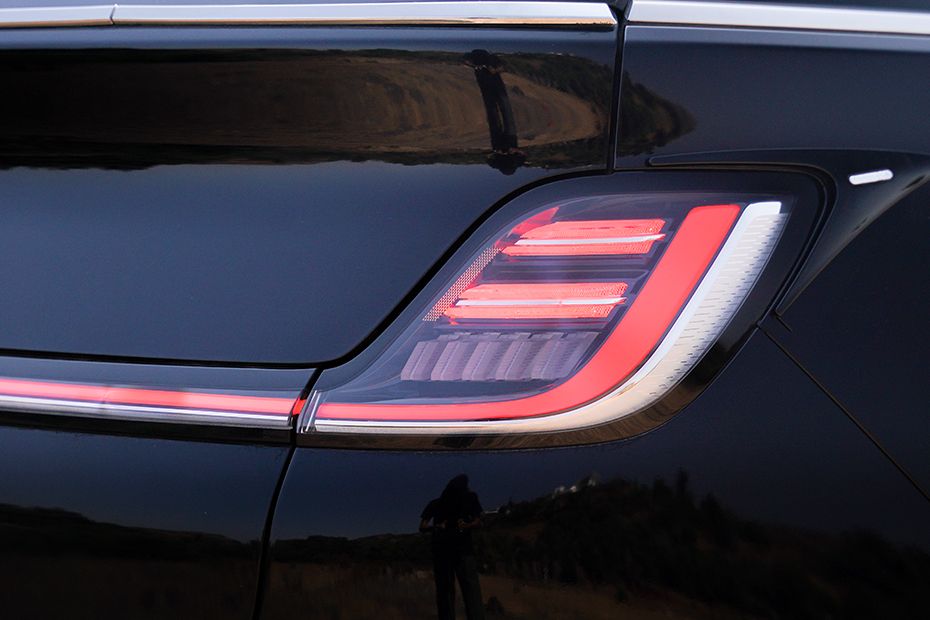 Tail lamp Image of Windsor EV