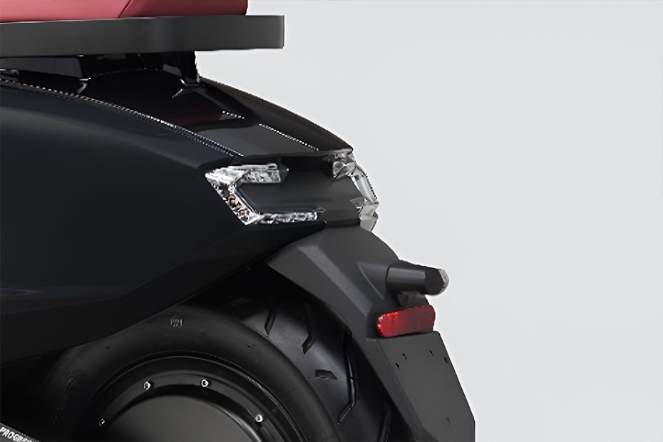 Tail Light of Tennis 1500