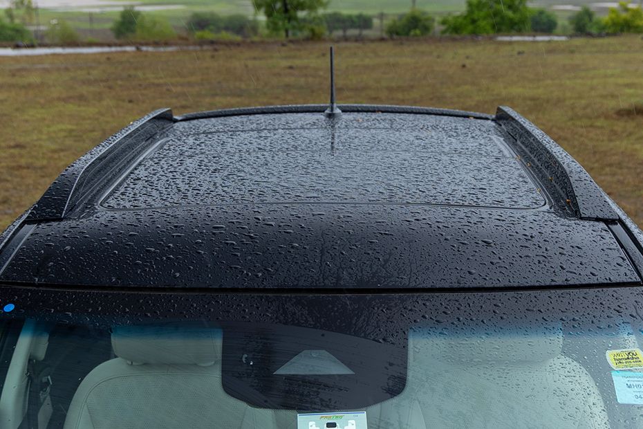 Top view Image of XUV 3XO