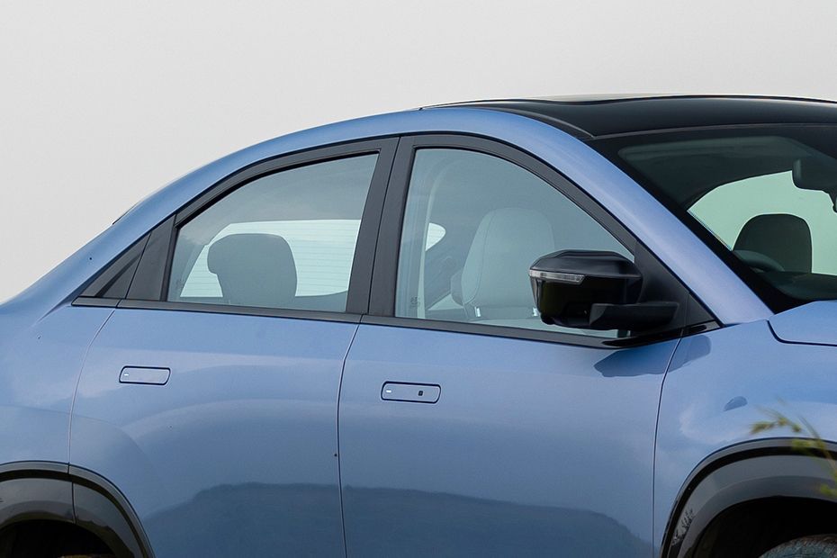 Windows line Image of Curvv EV