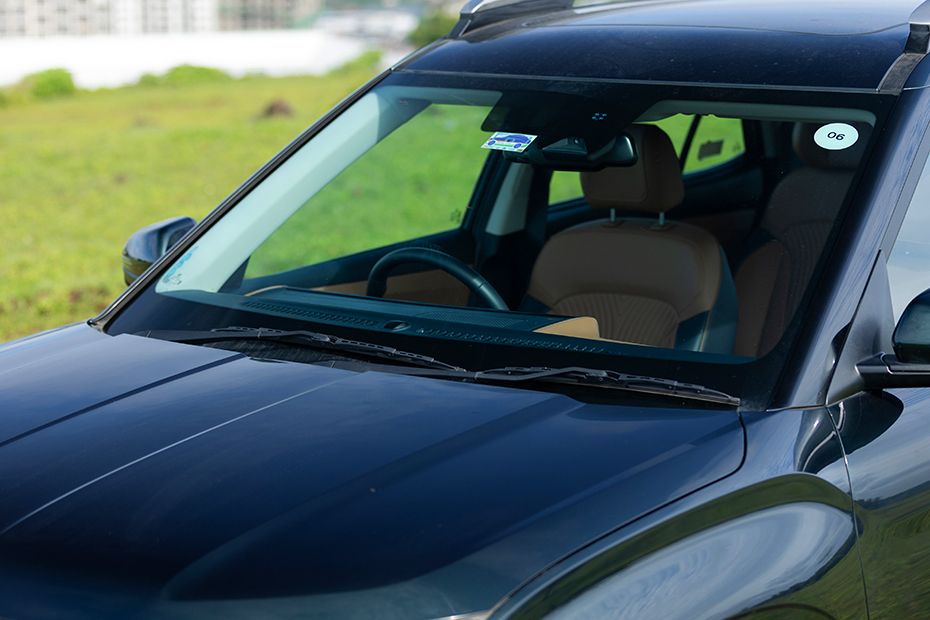 Wiper with full windshield Image of Alcazar