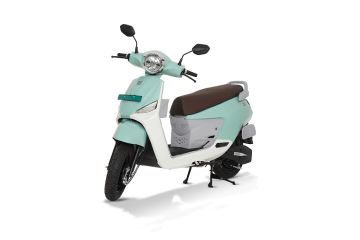 Photo of BGauss Max C12