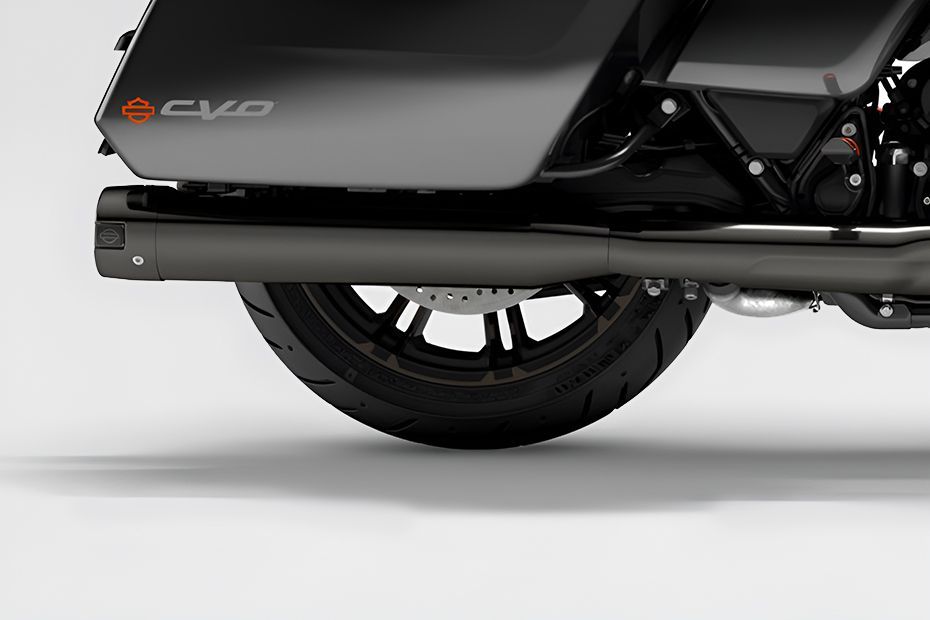 Exhaust View of CVO Street Glide