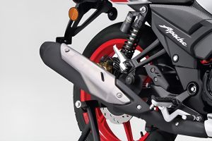 Exhaust View of Apache RTR 160