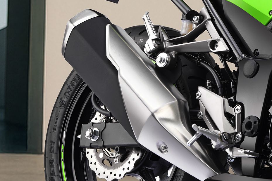 Exhaust View of Ninja 300