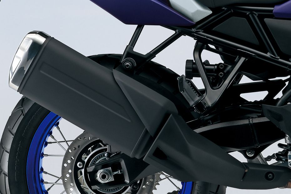 Exhaust View of V-Strom 800 DE