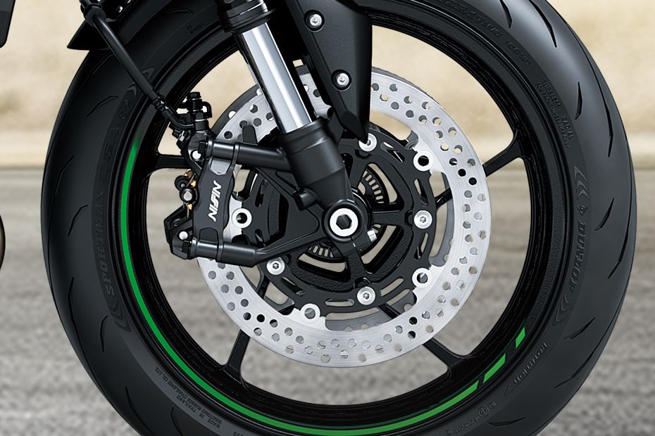 Front Brake View of Z900