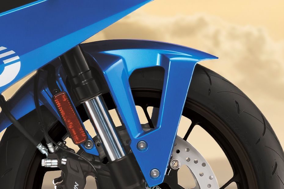 Front Mudguard & Suspension of GSX-8R