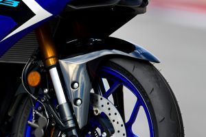Front Mudguard & Suspension of 2025 R3