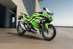Front Right View of Ninja 300