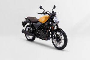 Front Right View of X440