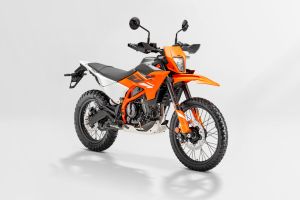 Front Right View of 390 Enduro R