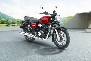 Front Right View of CB350