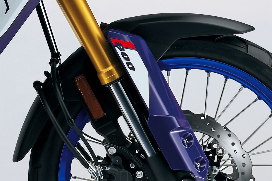 Front Suspension View of V-Strom 800 DE