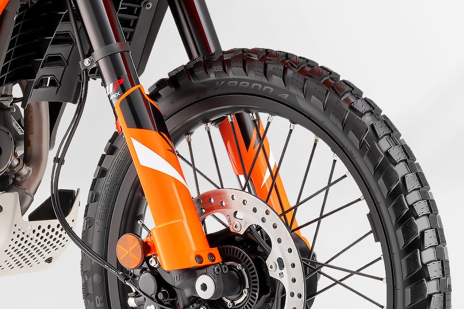 Front Suspension View of 390 Enduro R