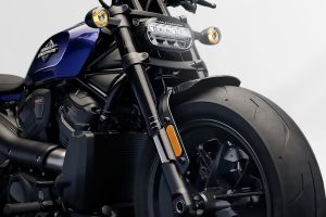 Front Suspension View of Sportster S