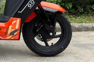 Front Tyre View of Legender
