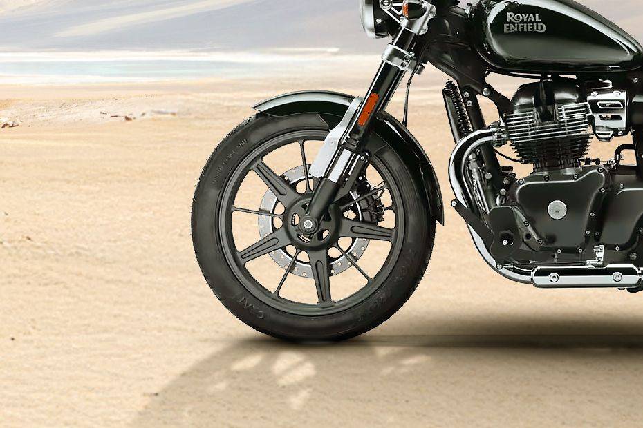 Front Tyre View of Super Meteor 650