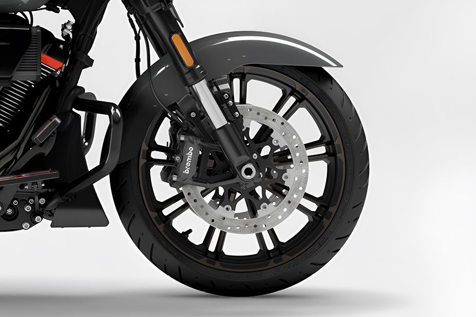 Front Tyre View of CVO Street Glide