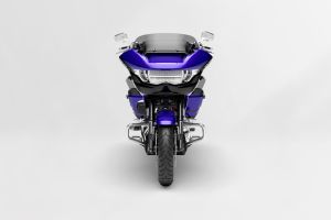 Front View of CVO Road Glide