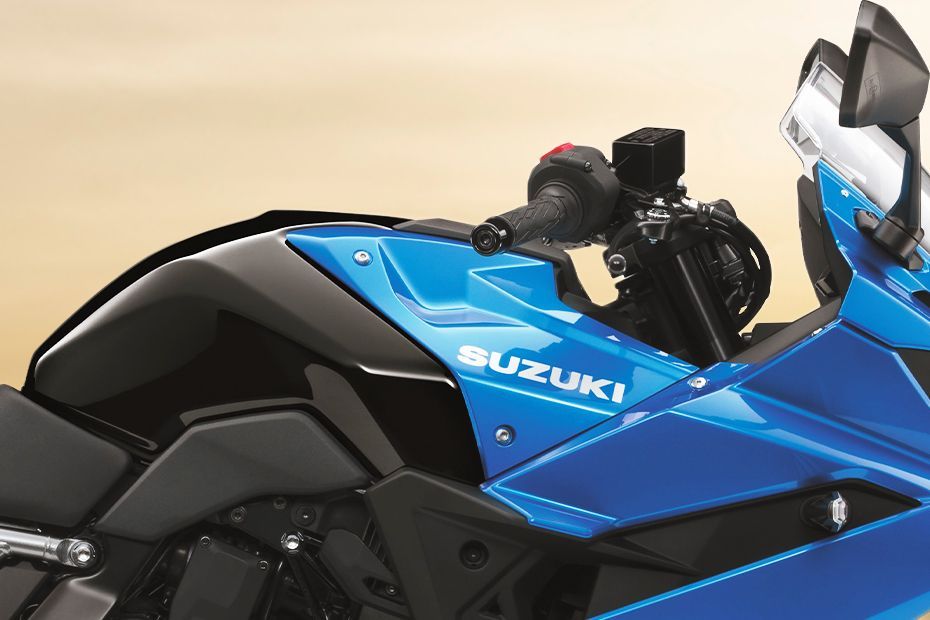 Fuel tank of GSX-8R
