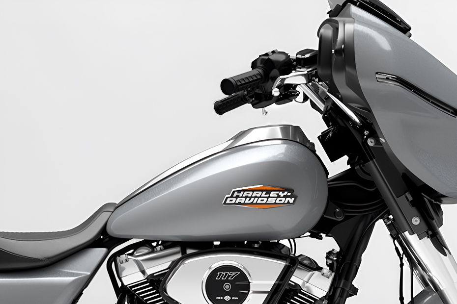 Fuel tank of Street Glide