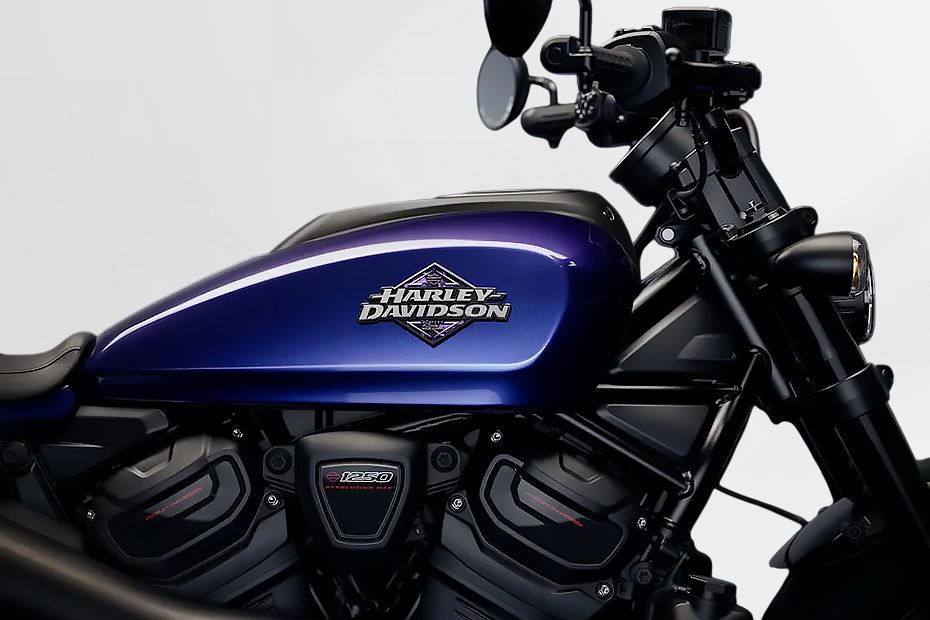 Fuel tank of Sportster S