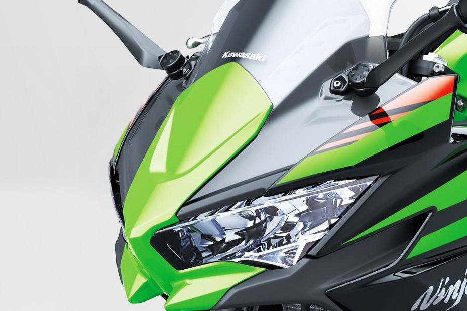 Head Light of Ninja 650