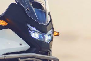 Head Light of 2025 XL750 Transalp