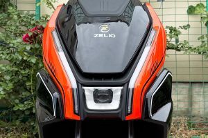Head Light of Legender