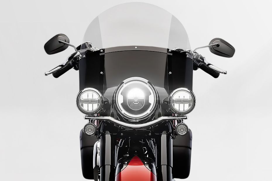 Head Light of Heritage Classic
