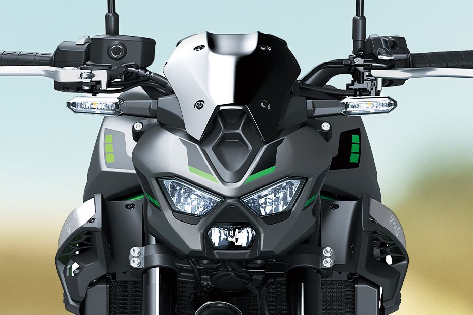 Head Light of Z900
