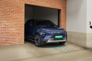 Tata Harrier EV Summon Mode