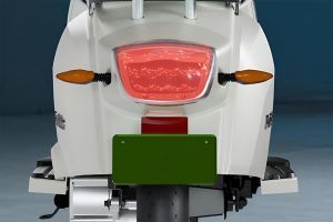 Rear Indicator View of Perfetto