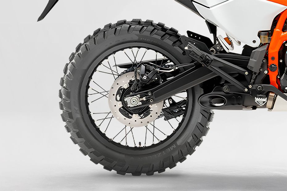 Rear Tyre View of 390 Enduro R