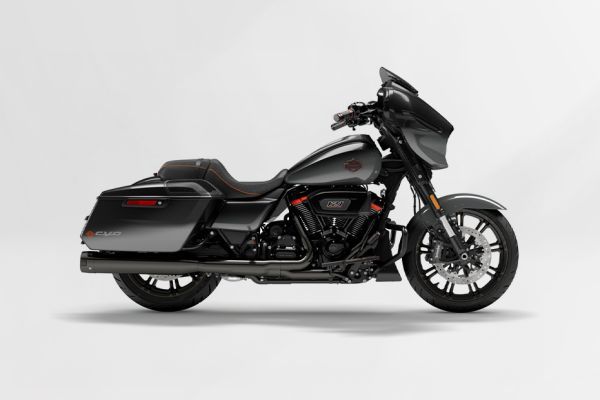 Right Side View of CVO Street Glide
