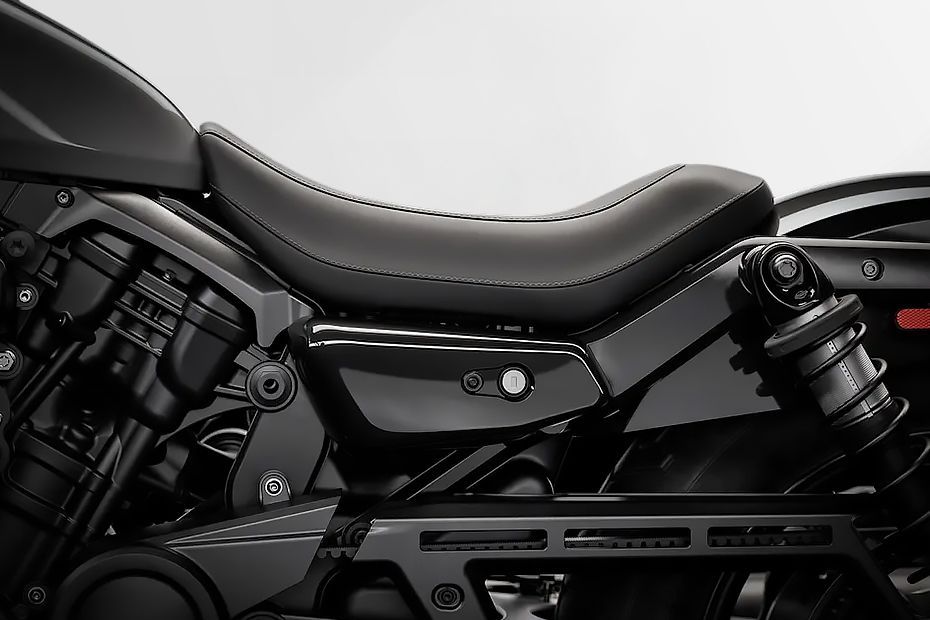 Seat of Nightster