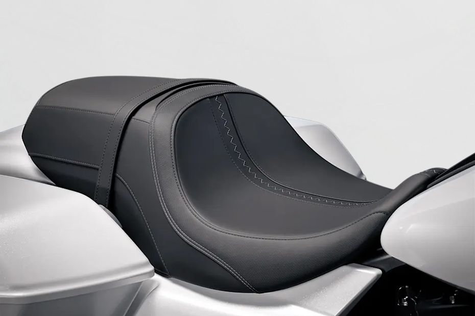 Seat of Street Glide