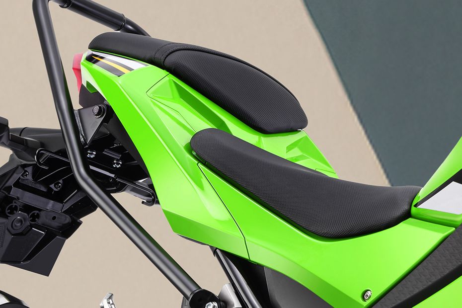 Seat of Ninja 300