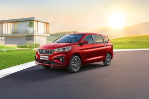 Front 1/4 left Image of Ertiga