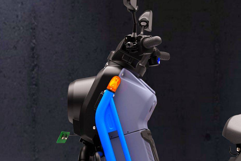 Front Indicator View of Challenger