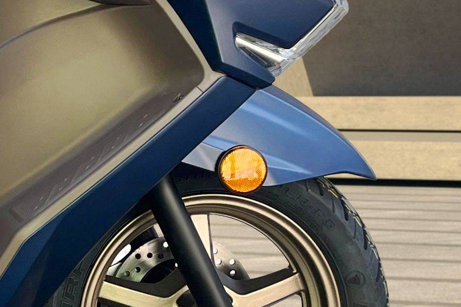 Front Mudguard & Suspension of Burgman Street