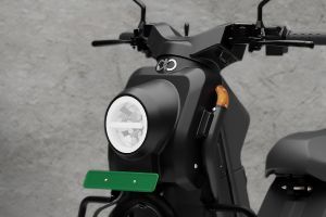 Head Light of Challenger