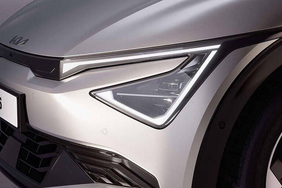 Headlamp Image of EV6
