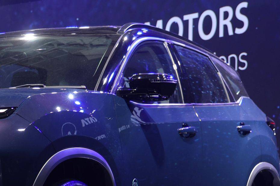 ORVM Image of Harrier EV