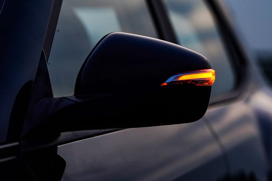 ORVM Image of XUV400 EV